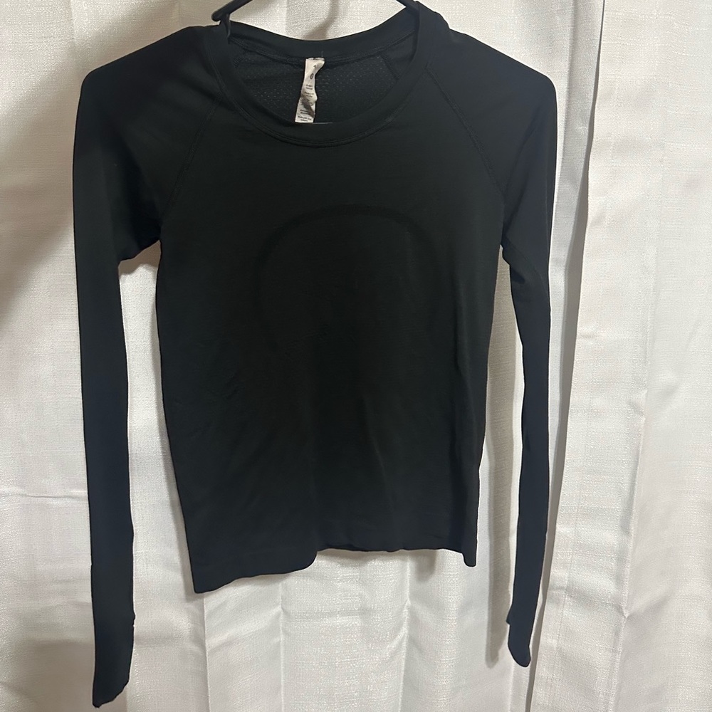 Lululemon Swiftly Tech Long Sleeve
